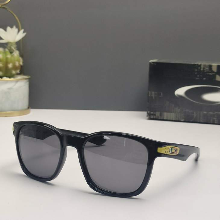 Picture of Oakley Sunglasses _SKUfw66124211fw